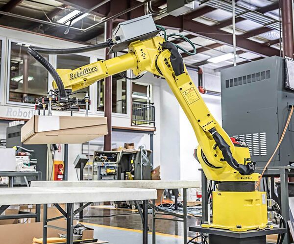 Fanuc_M6iB_Industrial_Robot.jpg #资产:3346