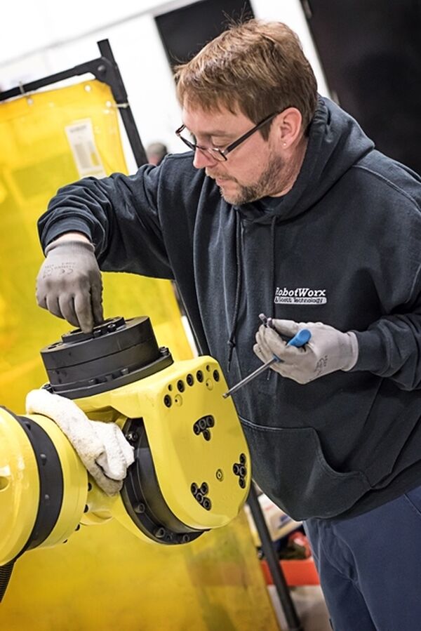 Robot_Repair.jpg #资产:570