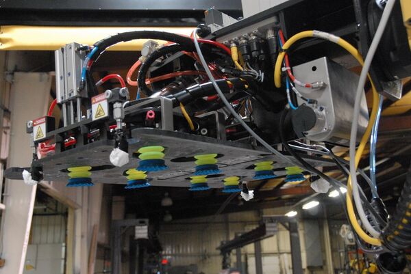 Vacuum_Gripper_EOAT_On_Robot.jpg #资产:904